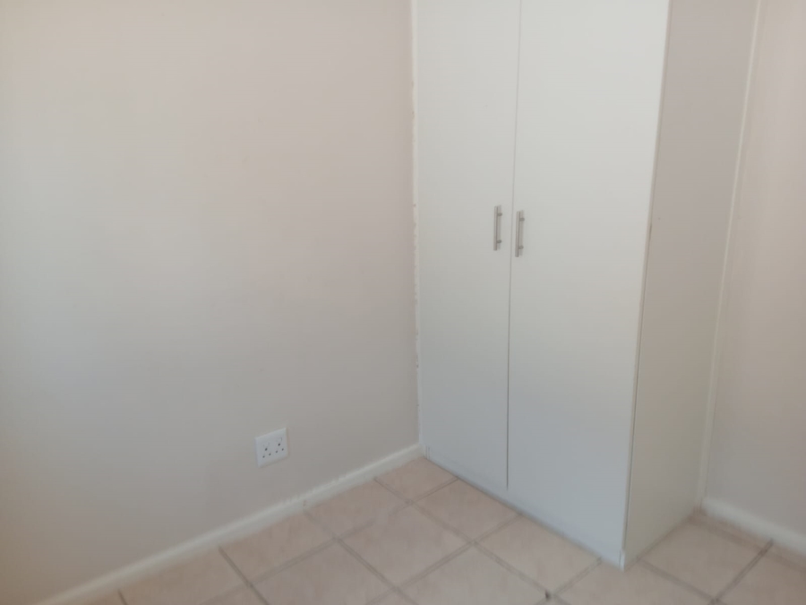 2 Bedroom Property for Sale in Kirstenhof Western Cape